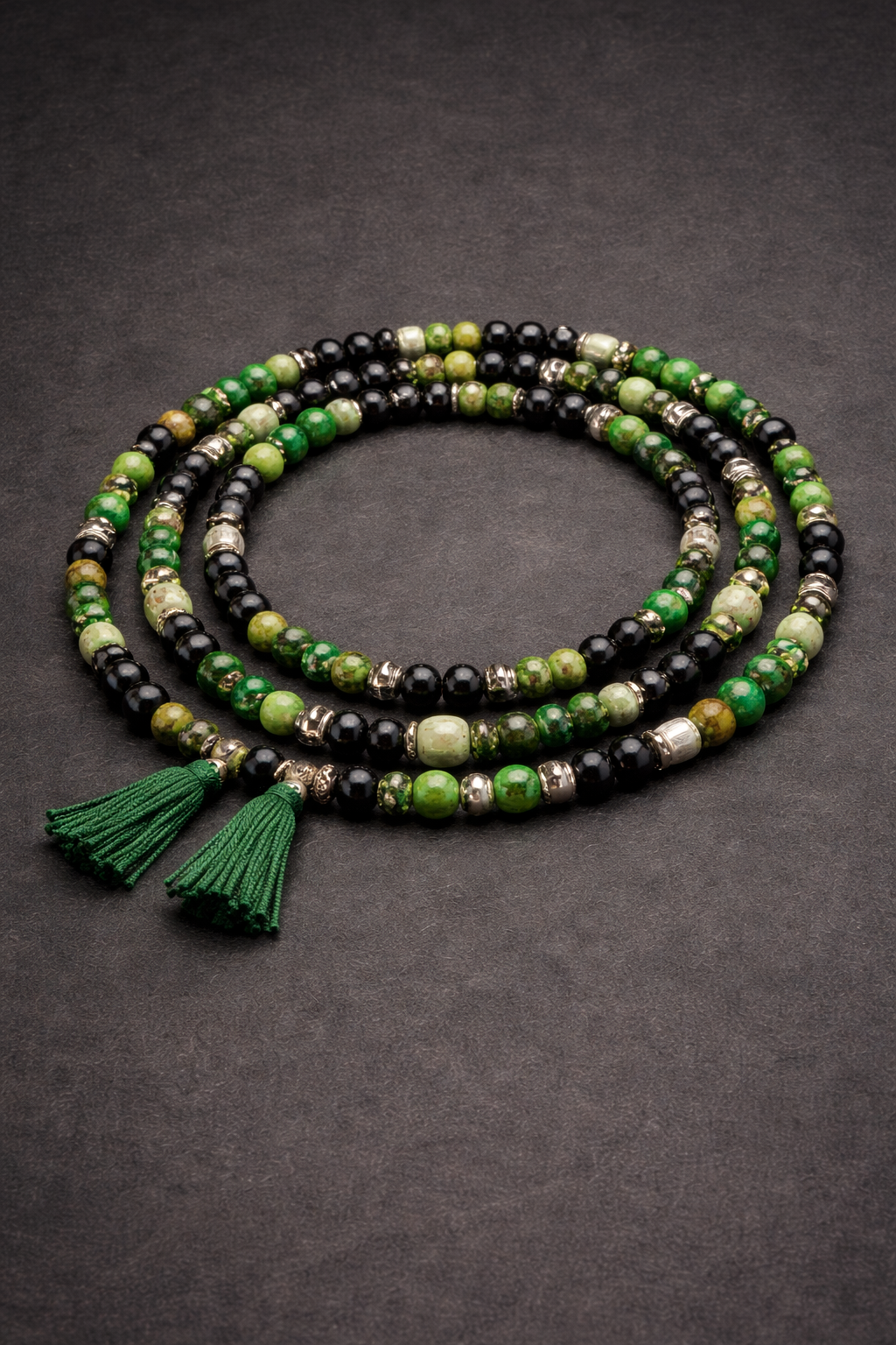 Ogun ileke (green & black)